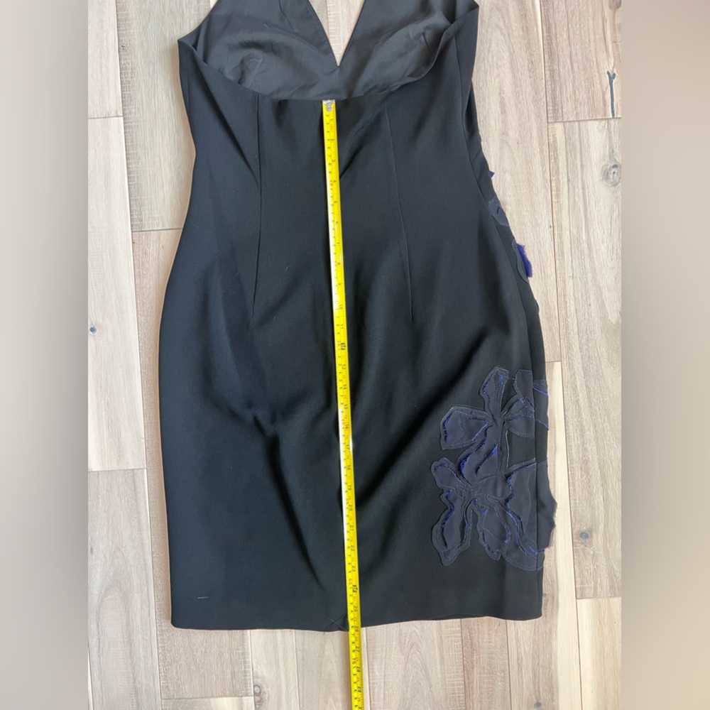 Halston Heritage cocktail black dress with blue/purple flower size 6 - Picture 7 of 16